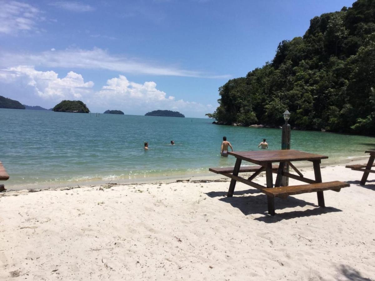 Wild Pasir Panjang Hotel Pulau Tuba Exterior foto